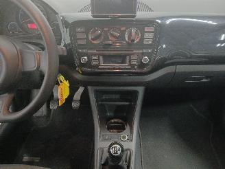 Volkswagen Up! Up! (121) Hatchback 1.0 12V 60 (CHYA) [44kW]  (08-2011/08-2020) picture 16