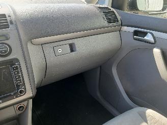 Volkswagen Touran Touran (1T1/T2) MPV 1.4 16V TSI 140 (BMY) [103kW]  (02-2006/05-2010) picture 16