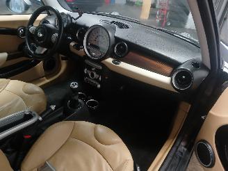 Mini Clubman Clubman (R55) Combi 1.6 16V Cooper (N12-B16A) [88kW]  (10-2007/12-2013=
) picture 6