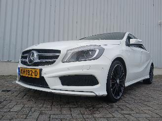 skadebil auto Mercedes A-klasse A (W176) Hatchback 1.8 A-180 CDI 16V (OM651.901(Euro 5)) [80kW]  (06-2=
012/10-2014) 2013/5