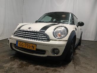  Mini Mini Mini (R56) Hatchback 1.6 16V Cooper (N12-B16A) [88kW]  (10-2006/02-201=
2) 2009/4