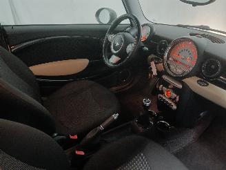 Mini Mini Mini (R56) Hatchback 1.6 16V Cooper (N12-B16A) [88kW]  (10-2006/02-201=
2) picture 9