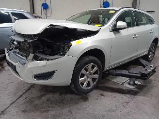  Volvo V-60 V60 I (FW/GW) Combi 1.6 DRIVe (D4162T) [84kW]  (02-2011/12-2015) 2011/8