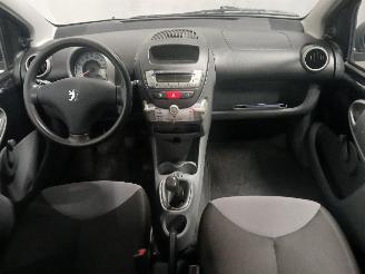 Peugeot 107 107 Hatchback 1.0 12V (384F(1KR)) [50kW]  (06-2005/05-2014) picture 11