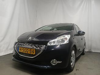  Peugeot 208 208 I (CA/CC/CK/CL) Hatchback 1.4 HDi (DV4C(8HP)) [50kW]  (03-2012/12-=
2019) 2013/9
