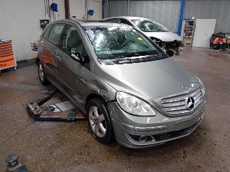 Mercedes B-klasse B (W245) Hatchback 2.0 B-180 CDI 16V (OM640.940(Euro 4)) [80kW]  (03-2=
005/11-2011) picture 2