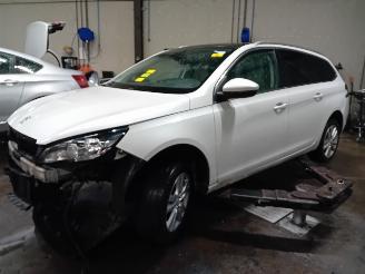 Autoverwertung Peugeot 308 308 SW (L4/L9/LC/LJ/LR) Combi 5-drs 1.6 BlueHDi 120 (DV6FC(BHZ)) [88kW=
]  (03-2014/12-2021) 2014/8