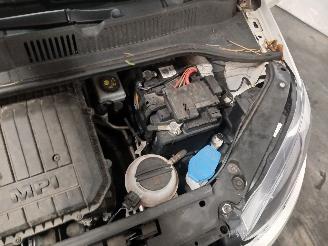 Volkswagen Up! Up! (121) Hatchback 1.0 12V 60 (CHYA) [44kW]  (08-2011/08-2020) picture 27