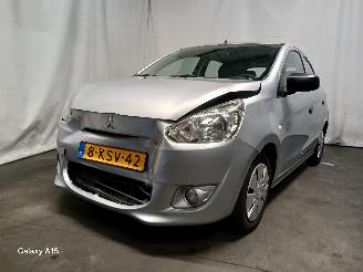 Voiture accidenté Mitsubishi Space-star Space Star (A0) Hatchback 1.0 12V (3A90(Euro 5)) [52kW]  (05-2012/...)= 2013/7