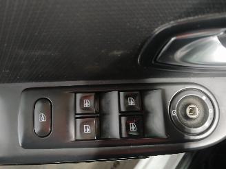 Renault Clio Clio IV Estate/Grandtour (7R) Combi 5-drs 1.5 Energy dCi 90 FAP (K9K-6=
08(K9K-B6)) [66kW]  (11-2012/08-2021) picture 13