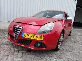 Damaged car Alfa Romeo Giulietta Giulietta (940) Hatchback 1.4 TB 16V MultiAir (940.A.2000) [125kW]  (0=
4-2010/10-2018) 2011/5