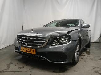 krockskadad bil auto Mercedes E-klasse E (W213) Sedan E-200d 2.0 Turbo 16V (OM654.920) [110kW]  (07-2016/06-2=
020) 2018/5