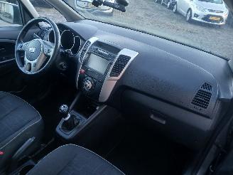 Kia Venga Venga MPV 1.4 CVVT 16V (G4FA) [66kW]  (02-2010/03-2019) picture 6