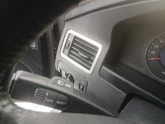 Volvo V-70 V70 (BW) Combi 2.0 D 16V (D4204T(Euro 3)) [100kW]  (10-2007/12-2015) picture 13