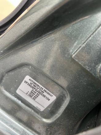 Peugeot 607 607 (9D/U) Sedan 3.0 V6 24V (ES9A(XFV)) [155kW]  (03-2004/07-2011) picture 3