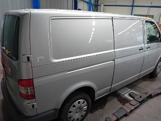 Volkswagen Transporter Transporter T5 Van 2.0 TDI BlueMotion (CAAD(Euro 5)) [84kW]  (05-2011/=
08-2015) picture 3