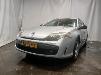 Damaged car Renault Laguna Laguna III Estate (KT) Combi 5-drs 2.0 16V (M4R-704(M4R-D7)) [103kW]  =
(10-2007/12-2015) 2010/3