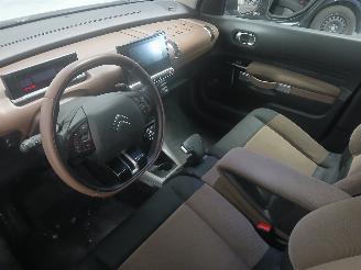 Citroën C4 C4 Cactus (0B/0P) Hatchback 5-drs 1.2 PureTech 82 12V (EB2F(HMZ)) [60k=
W]  (09-2014/...) picture 12