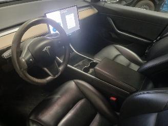 Tesla Model 3 Model 3 Sedan Long Range 72kWh (3D6) [192kW]  (01-2017/...) picture 11