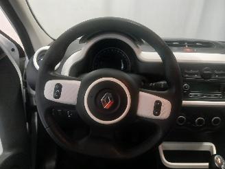 Renault Twingo Twingo III (AH) Hatchback 5-drs 1.0 SCe 70 12V (H4D-400(H4D-A4)) [52kW=
]  (09-2014/...) picture 18