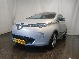 Schadeauto Renault Zoé Zoé (AG) Hatchback 5-drs 46kW (5AM-450(5AM-B4)) [46kW]  (06-2012/...=
) 2013/1