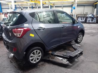 Hyundai I-10 i10 (B5) Hatchback 1.0 12V (G3LA) [49kW]  (08-2013/06-2020) picture 3