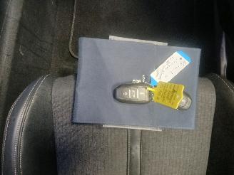 Peugeot 5008 5008 II (M4/MC/MJ/MR) MPV 1.2 12V e-THP PureTech 130 (EB2DTS(HNY)) [96=
kW]  (12-2016/12-2024) picture 20