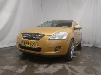  Kia Cee d Cee'd Sporty Wagon (EDF) Combi 1.6 16V (G4FC) [90kW]  (09-2007/12-2012=
) 2008/1