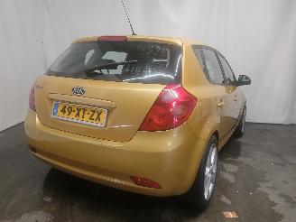 Kia Cee d Cee'd Sporty Wagon (EDF) Combi 1.6 16V (G4FC) [90kW]  (09-2007/12-2012=
) picture 5