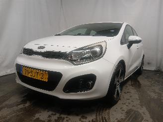 krockskadad bil auto Kia Rio Rio III (UB) Hatchback 1.2 CVVT 16V (G4LA5) [63kW]  (09-2011/12-2017) 2011/10