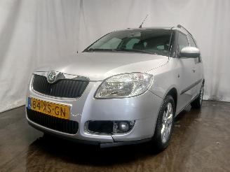 uszkodzony samochody osobowe Skoda Roomster Roomster (5J) MPV 1.4 16V (BXW) [63kW]  (09-2006/05-2015) 2007/9