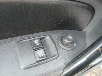 Renault Kangoo Kangoo Express (FW) Van 1.5 dCi 75 (K9K-628(K9K-E6)) [55kW]  (09-2010/=
=2E..) picture 12