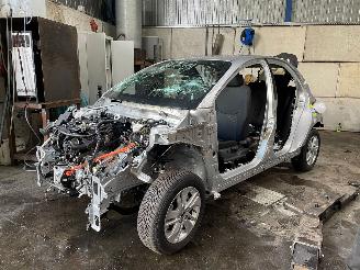 Vrakbiler auto Toyota Yaris Yaris IV (P21/PA1/PH1) Hatchback 1.5 12V Hybrid 115 (M15AFXE) [85kW]  =
(02-2020/...) 2025/5