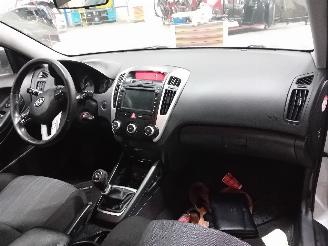 Kia Cee d Pro cee'd (EDB3) Hatchback 3-drs 1.4 CVVT 16V (G4FA) [66kW]  (06-2010/=
09-2012) picture 6