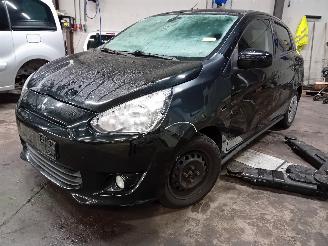 Salvage car Mitsubishi Space-star Space Star (A0) Hatchback 1.0 12V (3A90(Euro 5)) [52kW]  (05-2012/...)= 2013/6