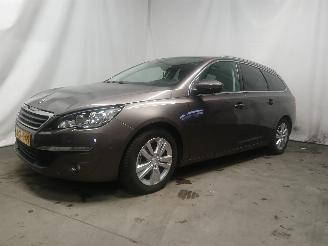 Peugeot 308 308 SW (L4/L9/LC/LJ/LR) Combi 5-drs 1.2 12V e-THP PureTech 130 (EB2DTS=
(HNY)) [96kW]  (03-2014/06-2021) picture 3