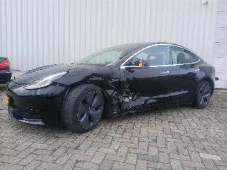Tesla Model 3 Model 3 Sedan Long Range AWD 75 kWh (3D5) [258kW]  (06-2018/...) picture 15