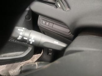 Peugeot 208 208 I (CA/CC/CK/CL) Hatchback 1.2 Vti 12V PureTech 82 (EB2F(HMZ)) [60k=
W]  (03-2012/12-2019) picture 15