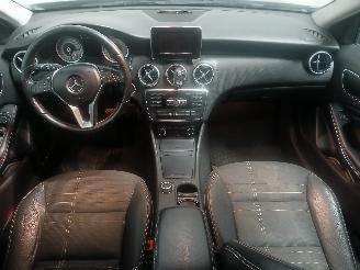 Mercedes A-klasse A (W176) Hatchback 1.6 A-180 16V (M270.910) [90kW]  (09-2012/05-2018) picture 11