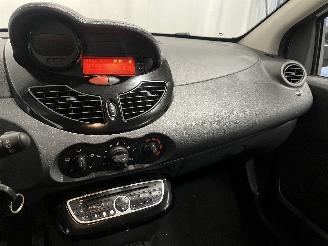 Renault Twingo Twingo II (CN) Hatchback 3-drs 1.2 16V (D4F-764(D4F-E7)) [55kW]  (03-2=
007/09-2014) picture 15