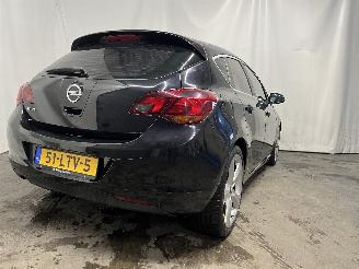 Opel Astra Astra J (PC6/PD6/PE6/PF6) Hatchback 5-drs 1.6 16V (A16XER(Euro 5)) [85=
kW]  (12-2009/10-2015) picture 5