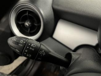 Mini Mini Mini (R56) Hatchback 1.4 16V One (N12-B14A) [70kW]  (11-2006/03-2010) picture 13