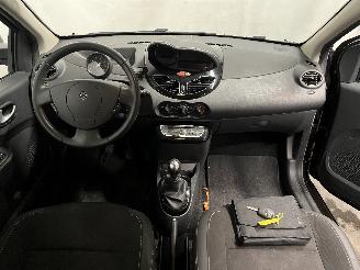 Renault Twingo Twingo II (CN) Hatchback 3-drs 1.2 16V (D4F-764(D4F-E7)) [55kW]  (03-2=
007/09-2014) picture 11