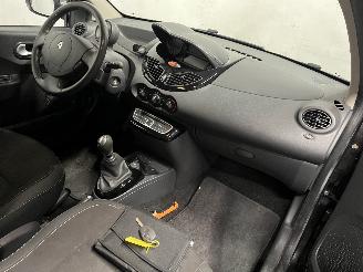 Renault Twingo Twingo II (CN) Hatchback 3-drs 1.2 16V (D4F-764(D4F-E7)) [55kW]  (03-2=
007/09-2014) picture 8
