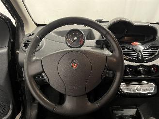 Renault Twingo Twingo II (CN) Hatchback 3-drs 1.2 16V (D4F-764(D4F-E7)) [55kW]  (03-2=
007/09-2014) picture 18