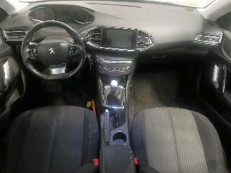 Peugeot 308 308 SW (L4/L9/LC/LJ/LR) Combi 5-drs 1.6 BlueHDi 120 (DV6FC(BHZ)) [88kW=
]  (03-2014/12-2021) picture 11