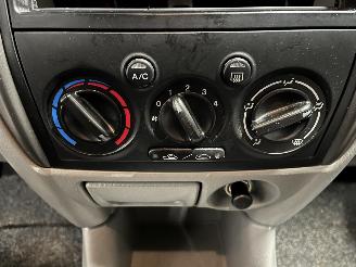 Mazda Premacy Premacy MPV 1.8 16V (FPE1) [74kW]  (07-1999/03-2005) picture 17