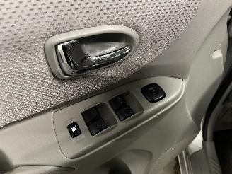 Mazda Premacy Premacy MPV 1.8 16V (FPE1) [74kW]  (07-1999/03-2005) picture 13