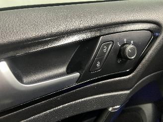 Volkswagen Golf Golf VII Variant (AUVV) Combi 2.0 R 4Motion 16V (CJXC) [221kW]  (03-20=
15/08-2020) picture 14