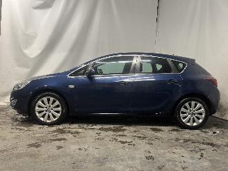 Opel Astra Astra J (PC6/PD6/PE6/PF6) Hatchback 5-drs 1.4 Turbo 16V (A14NEL(Euro 5=
)) [88kW]  (10-2010/10-2015) picture 4